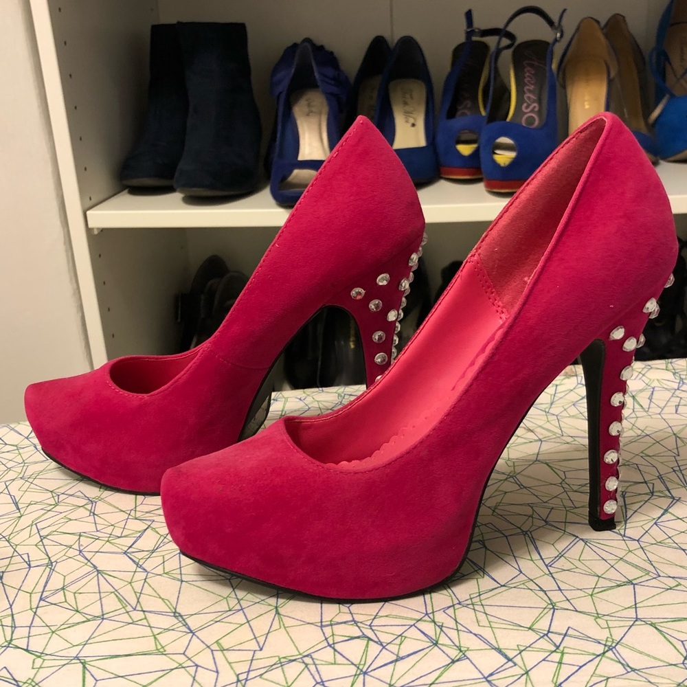 Fuchsia (pink) rhinestone pumps